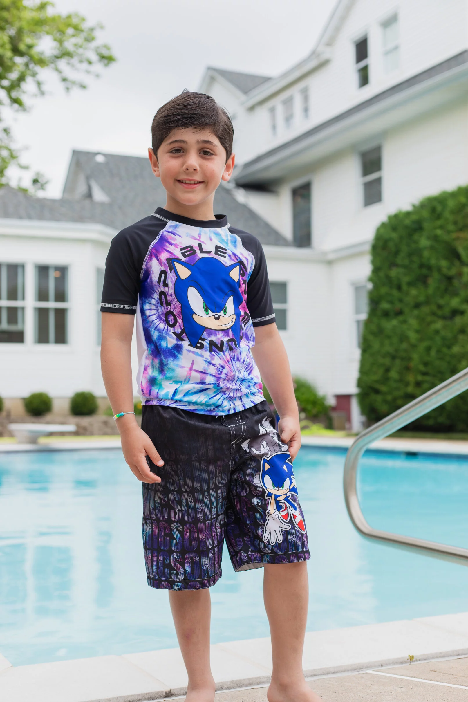 SEGA Sonic The Hedgehog Tails Knuckles Big Boys Pullover Rash Guard and Swim Trunks Outfit Set Little Kid to Big Kid