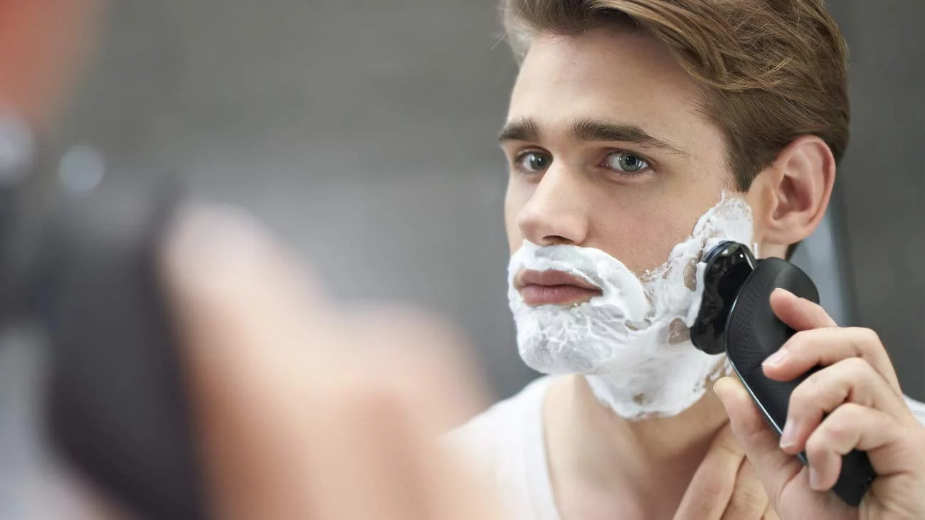 Norelco Series 6000 CORDLESS Mens Shaver with MultiFlex Heads and All NEW Skin Guard Mode and Click-on Precision Beard Styler Trimmer and Charging Base