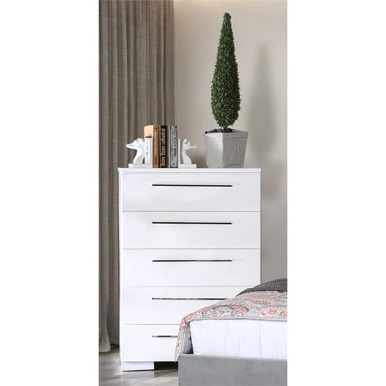 Furniture of America Rayland Contemporary Wood 5-Drawer Chest in Glossy White