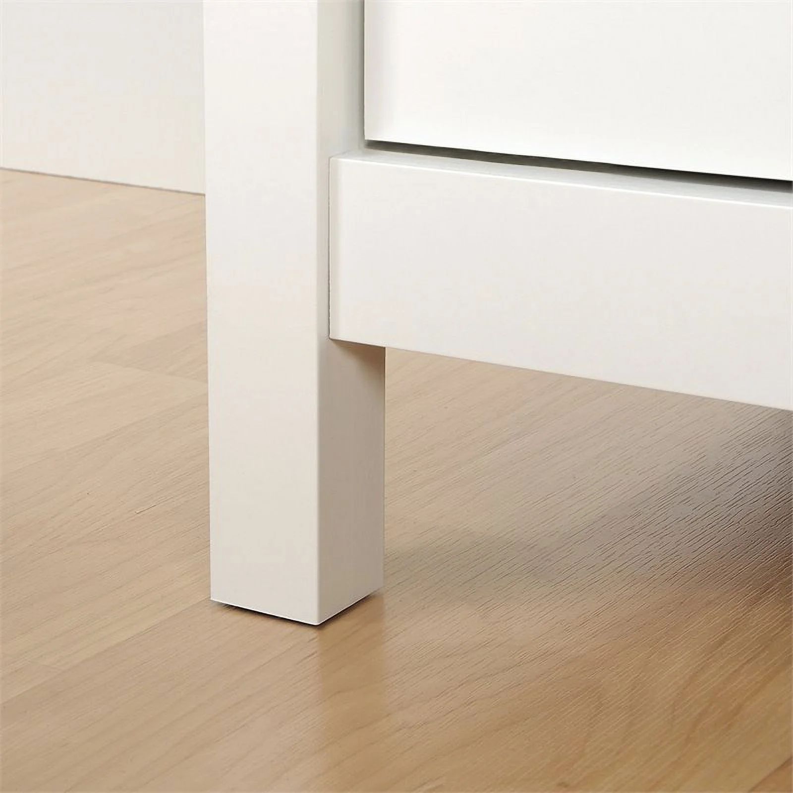 3 Piece Bedroom Set with Dresser Chest and Nightstand in Soft White