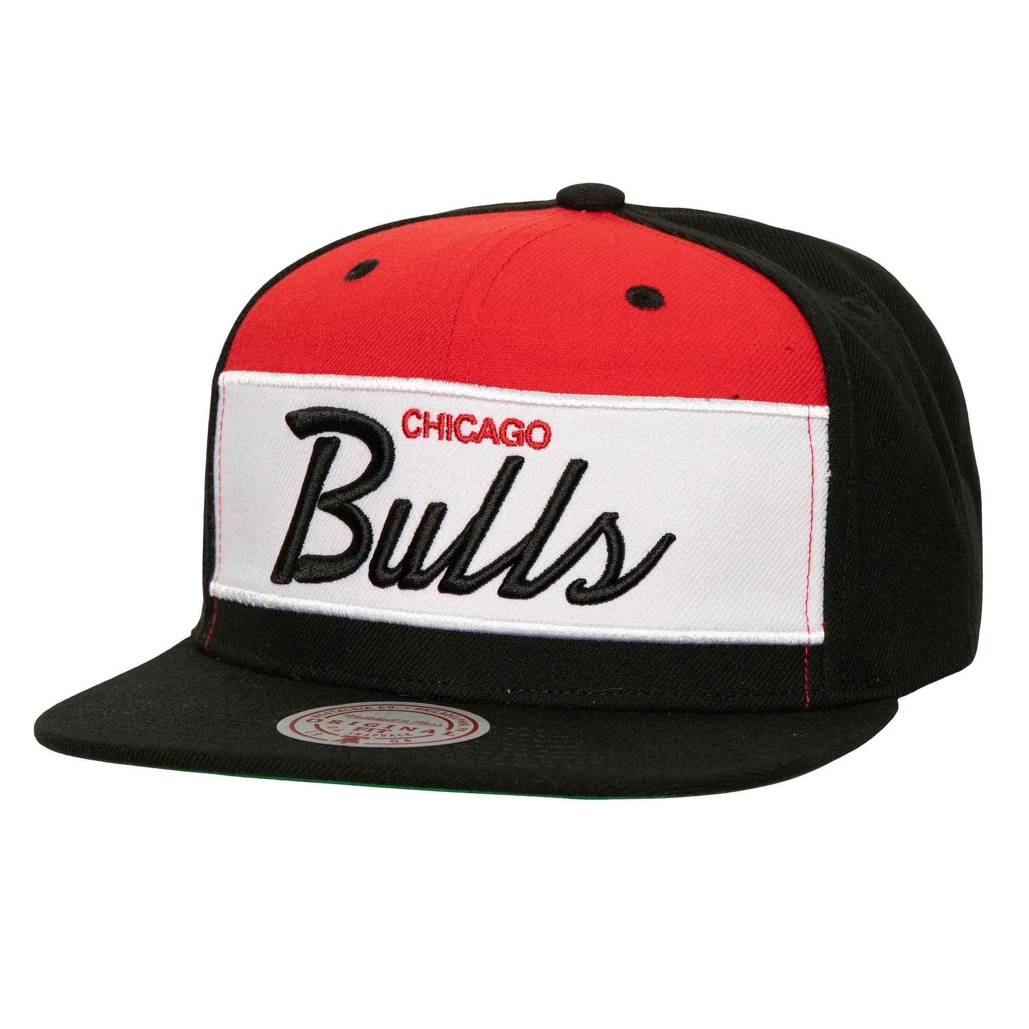 Men's Mitchell & Ness White/Black Chicago Bulls Retro Sport Color Block Script Snapback Hat - OSFA