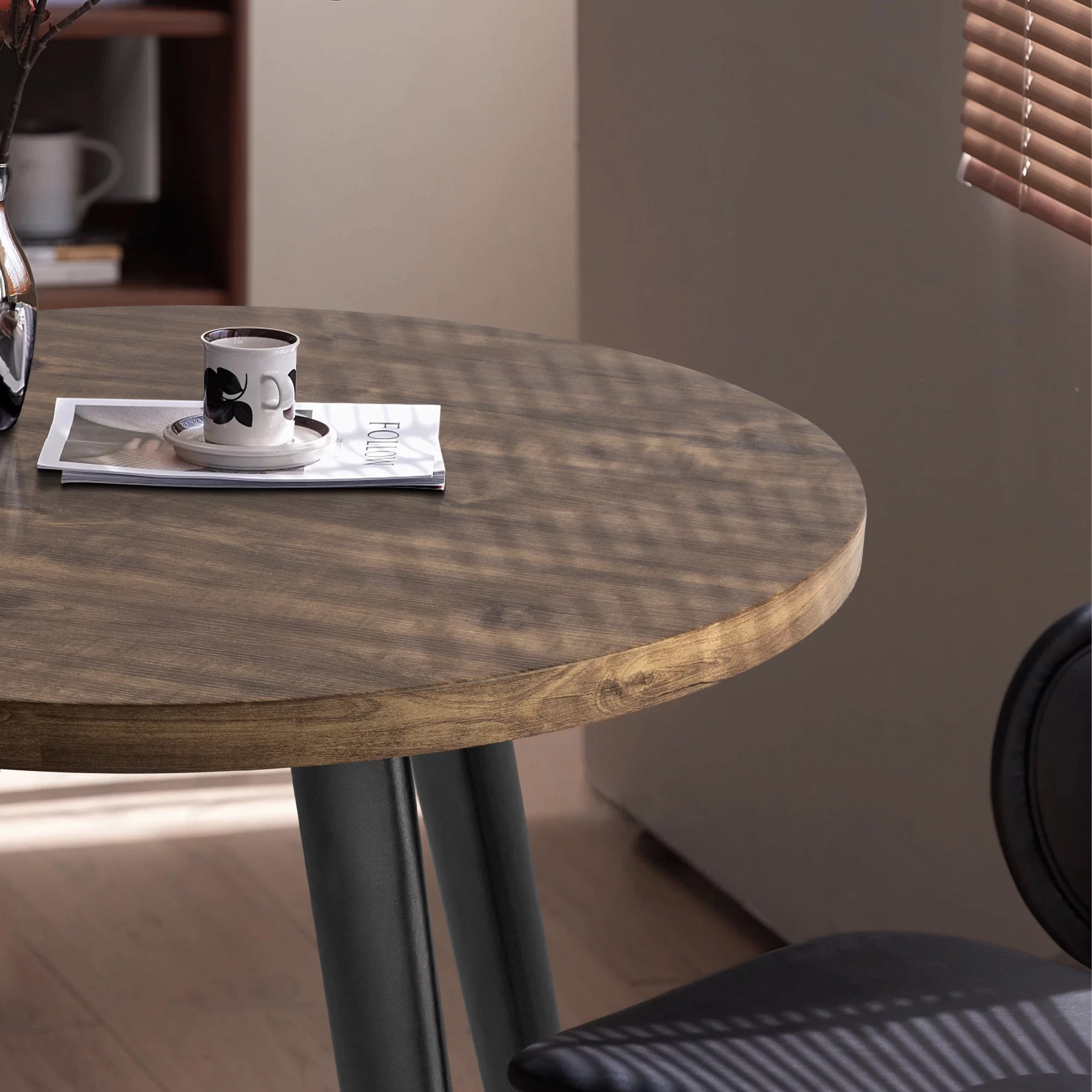 Kithkasa 31.5' Round Dining Kitchen Table, Metal Legged, 2 to 4 Persons, Wood Grain Rusty Brown