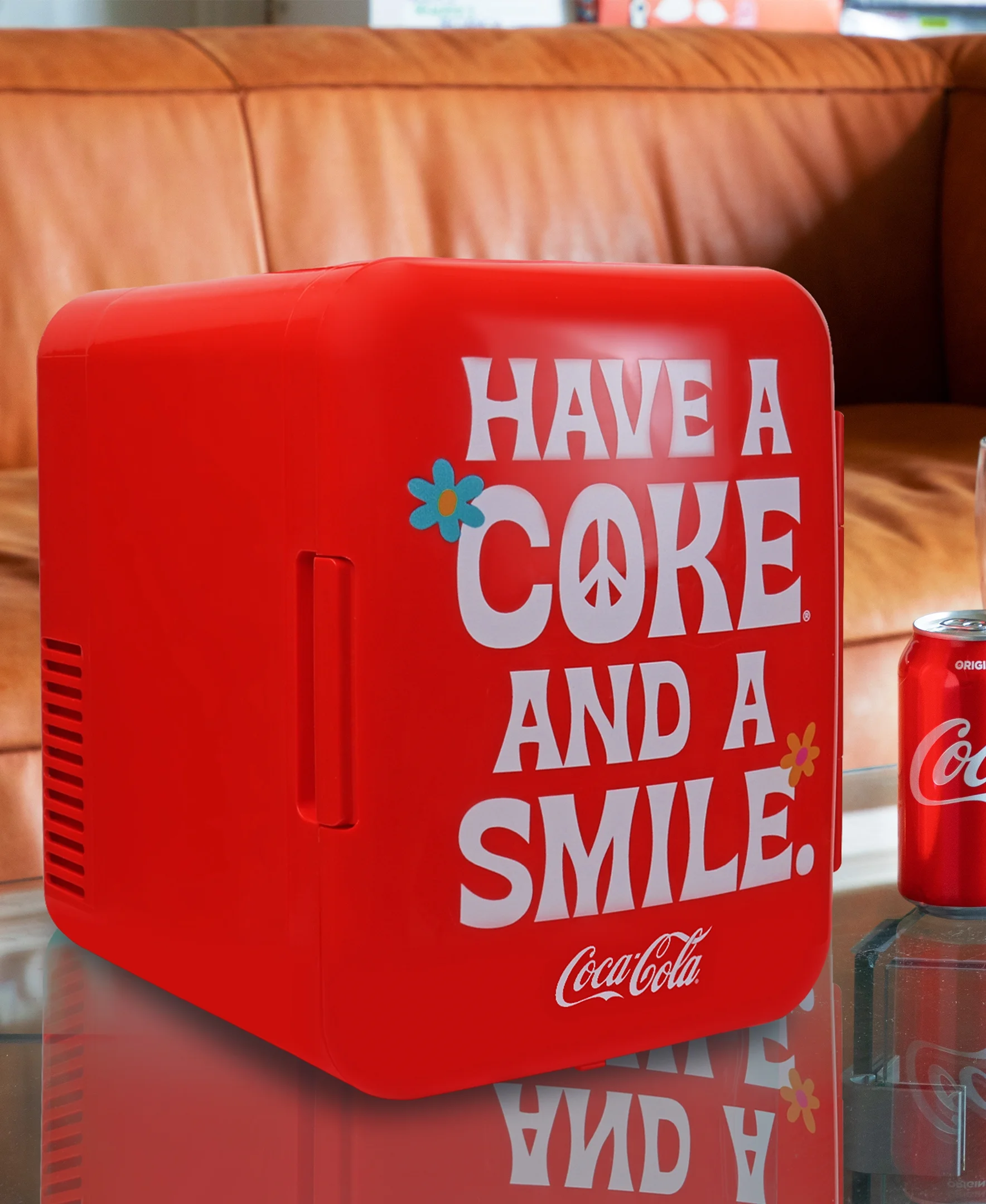 Coca-Cola Smile 1971 Series 4L Portable Cooler/Warmer, Personal Travel Fridge, Red