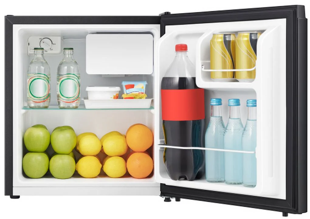 Hisense 1.6 Cu ft Compact Refrigerator Silver, Standard 17.5' Width