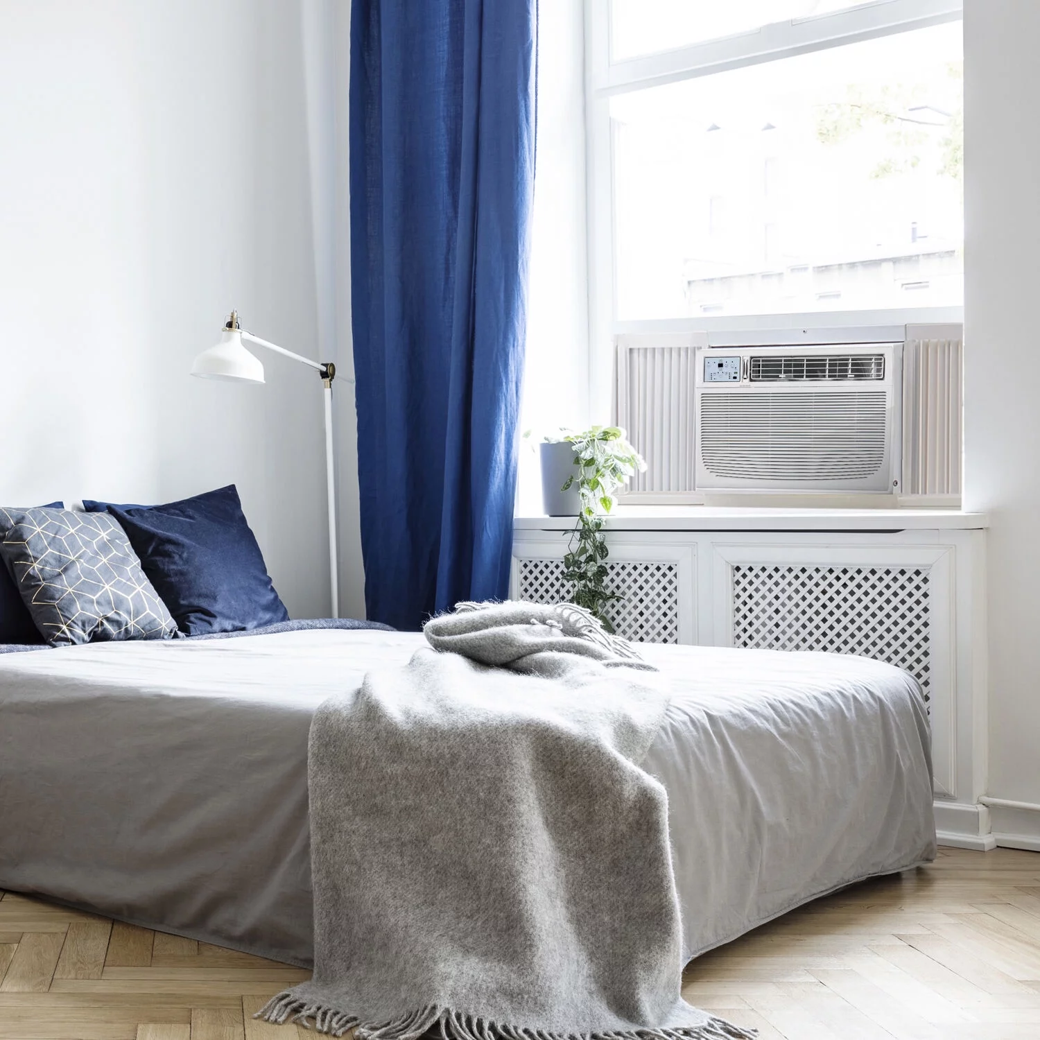 Keystone 18,000 BTU 230-Volt Window Air Conditioner with Remote, White, KSTAW18C