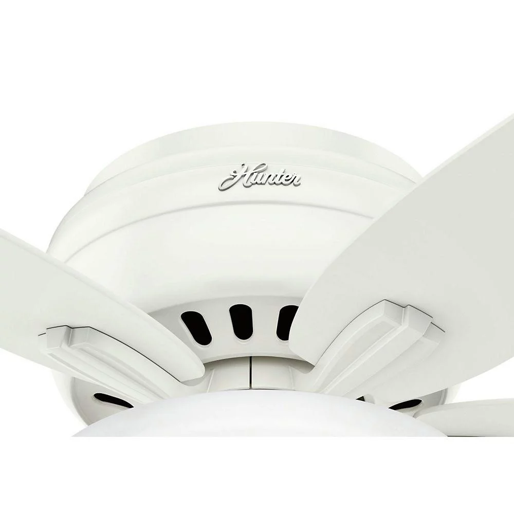 Hunter 42' Newsome Fresh White Ceiling Fan with Light Kit and Pull Chain