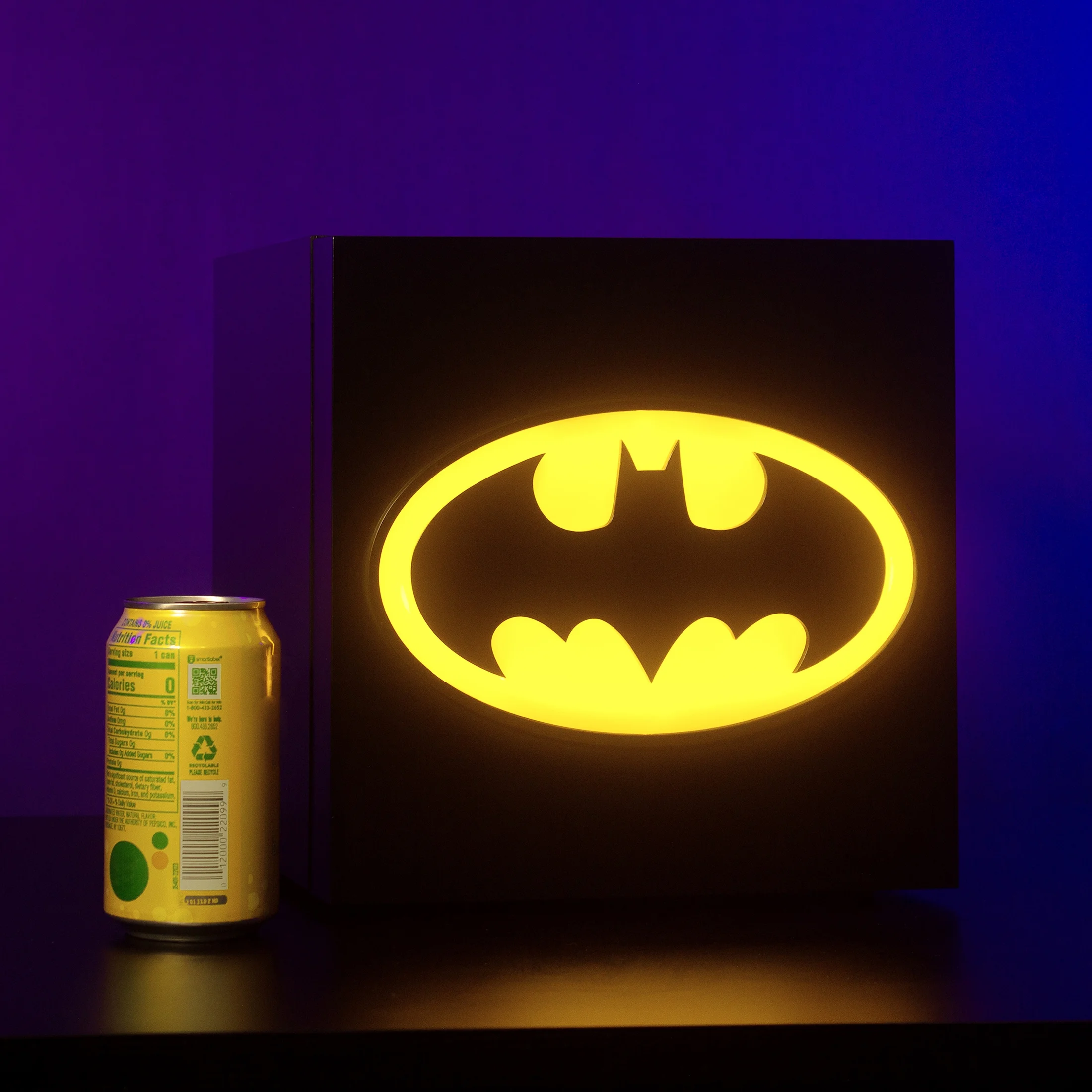 Batman Black Cooler Mini Fridge 6.7L Single Lightup Logo Door 9 Can ACDC