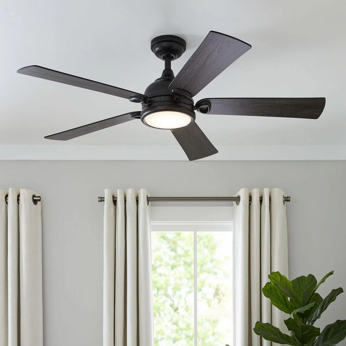 Better Homes & Gardens 52' Black Modern Ceiling Fan LED Light, 5 Reversible Blades Remote Included