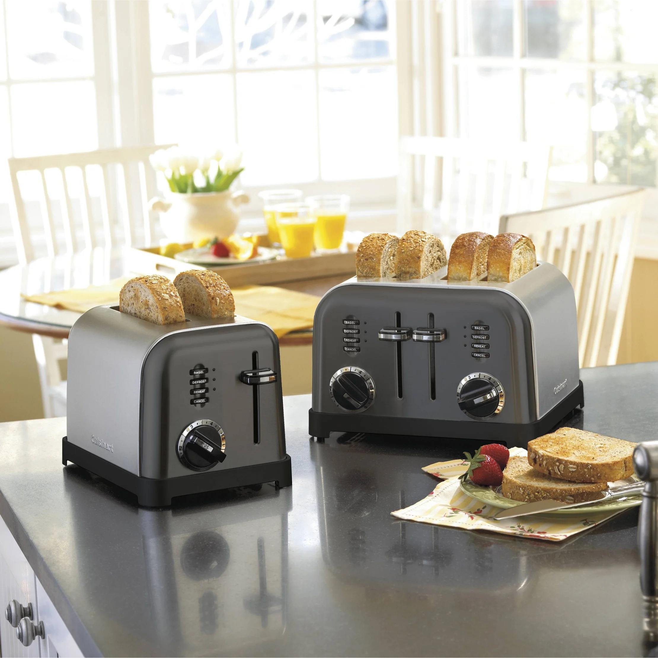 4-Slice Classic Toaster - Black Stainless Steel - CPT-180BKSP1