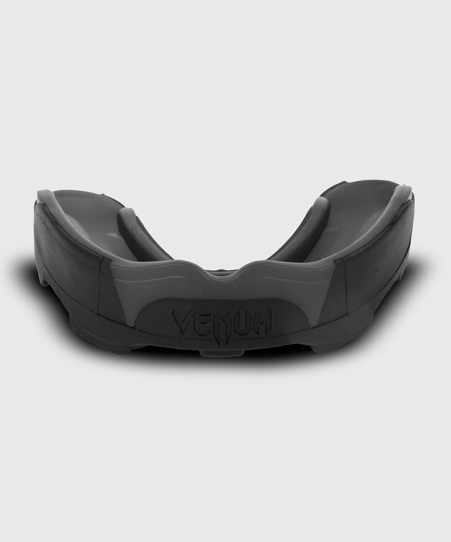 Venum Predator Mouthguard - Black/Black